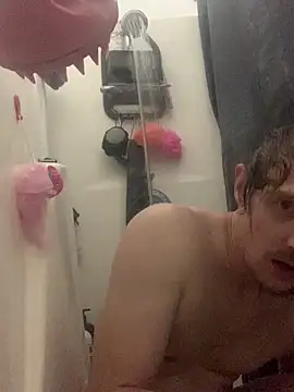 Snapshot of Midwestalpha chatting on April 11, 7:56 am Midwestalpha online show from April 11, 7:56 am