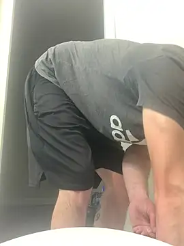 Snapshot of Midwestalpha chatting on April 16, 1:17 am Midwestalpha online show from April 16, 1:17 am