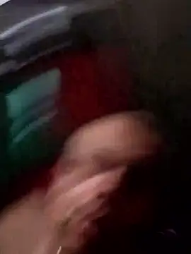 Snapshot of Stomps33 chatting on December 2, 11:40 pm Stomps33 online show from December 2, 11:40 pm