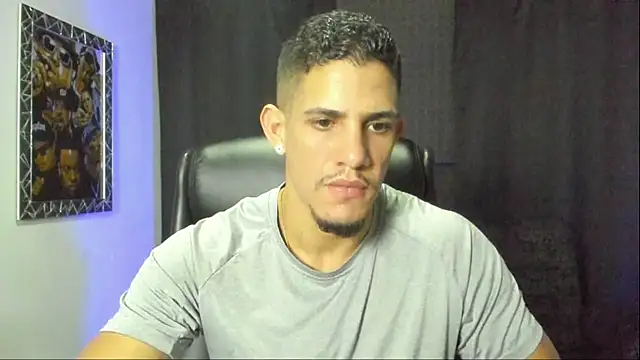 jhonnysnow17 online show from October 19, 11:05 pm