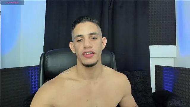 jhonnysnow17 online show from June 13, 4:21 am