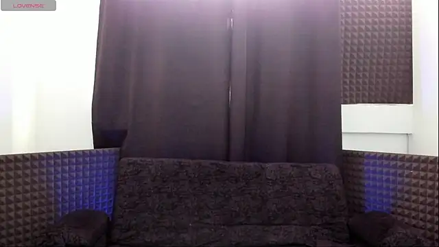 jhonnysnow17 online show from June 14, 5:48 pm