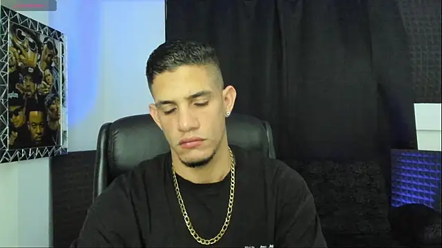 jhonnysnow17 online show from June 16, 1:52 am
