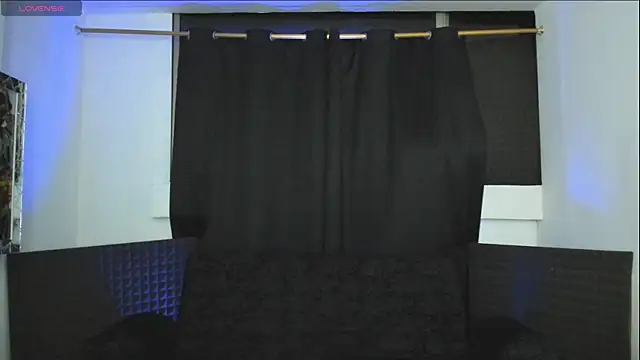 jhonnysnow17 online show from June 20, 3:42 am