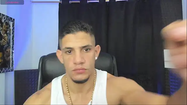 jhonnysnow17 online show from June 26, 6:07 am