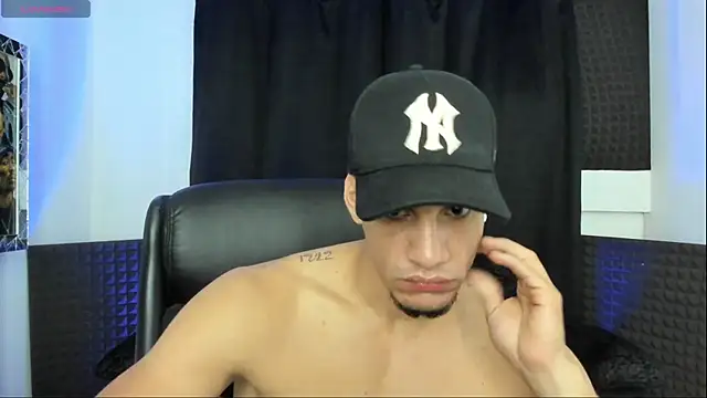 jhonnysnow17 online show from June 28, 5:46 am