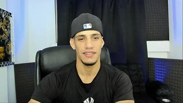 jhonnysnow17 online show from July 5, 1:56 am