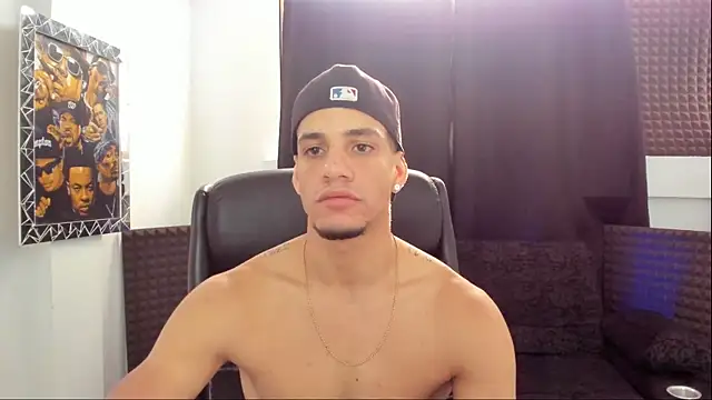 jhonnysnow17 online show from July 13, 9:06 pm