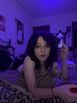 Snapshot of Bunny_y chatting on October 11, 2:22 am Bunny y online show from October 11, 2:22 am