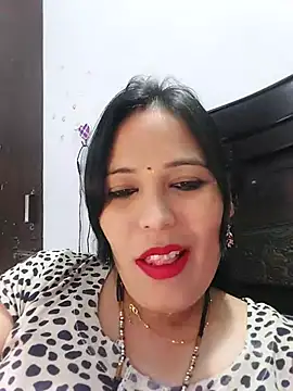 Poojabhabi101 online show from February 6, 5:35 am