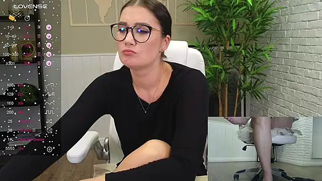 SelineSole online show from December 5, 11:18 pm