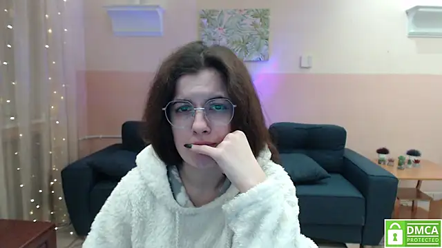 Aminabeatris online show from January 6, 6:25 am