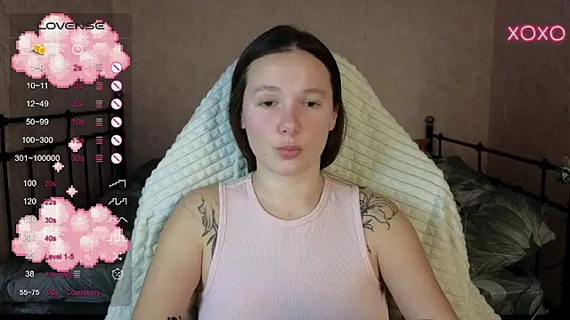 Snapshot of lil_luna_x chatting on January 26, 5:13 pm lil luna x online show from January 26, 5:13 pm