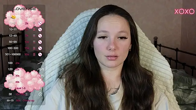 Snapshot of lil_luna_x chatting on January 31, 6:25 pm lil luna x online show from January 31, 6:25 pm