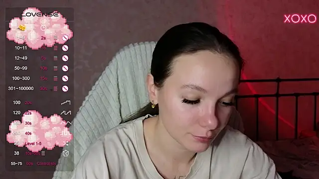 Snapshot of lil_luna_x chatting on February 14, 4:09 pm lil luna x online show from February 14, 4:09 pm