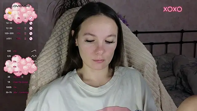 lil luna x online show from November 17, 2:45 pm