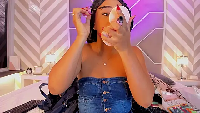 Aluna sweet online show from October 29, 8:32 pm