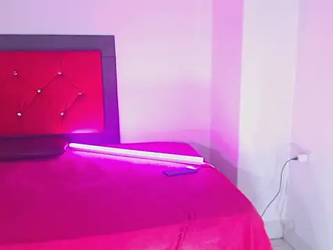 Snapshot of sofia_collenx chatting on February 11, 9:31 pm sofia collenx online show from February 11, 9:31 pm