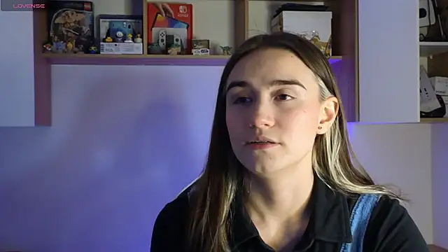  alicerosse2 online show from April 3, 1:14 am