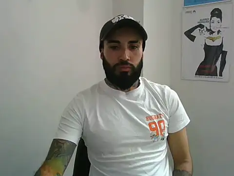Snapshot of transgenderboy chatting on July 25, 7:22 pm transgenderboy online show from July 25, 7:22 pm