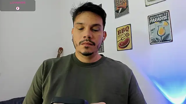 Snapshot of alejandro_stark chatting on January 18, 9:24 am alejandro stark online show from January 18, 9:24 am