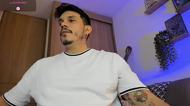 alejandro stark online show from June 20, 10:56 pm