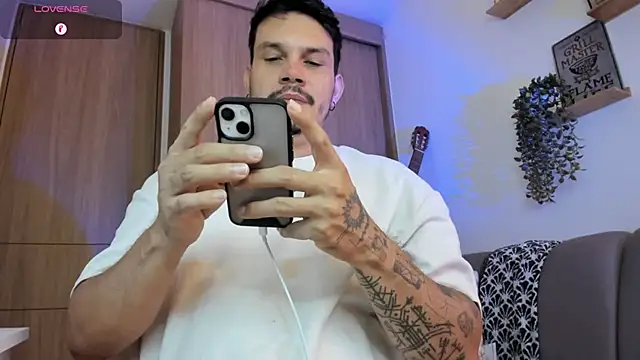 alejandro stark online show from June 30, 9:21 am