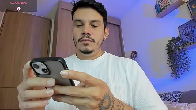 alejandro stark online show from July 14, 10:21 am