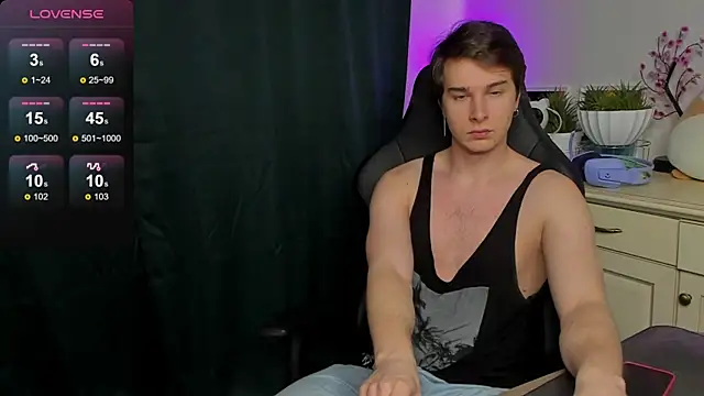 Snapshot of Vincent_Strong chatting on September 26, 12:09 pm Vincent Strong online show from September 26, 12:09 pm