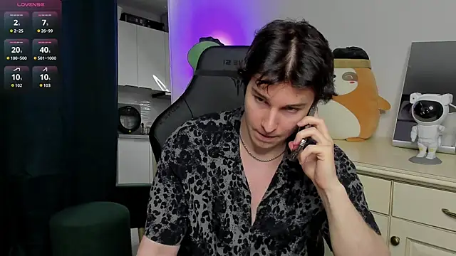 Vincent Strong online show from March 30, 12:39 pm