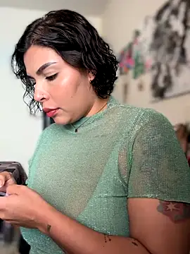 GigiiStone online show from October 9, 4:16 pm