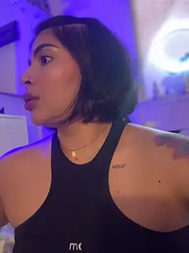 GigiiStone online show from November 11, 9:48 pm