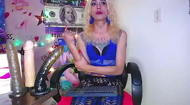 Snapshot of flaquita_corall chatting on January 23, 2:12 am flaquita corall online show from January 23, 2:12 am