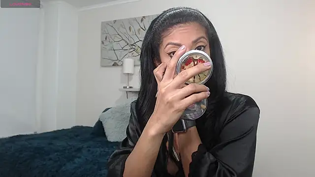 sofia perez    online show from January 9, 8:21 pm