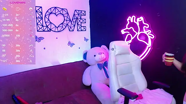 demyanderson  online show from January 7, 9:35 pm