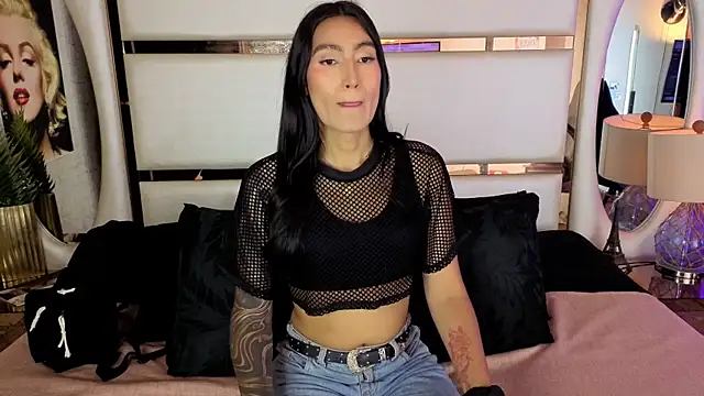 Snapshot of Taly_Fox chatting on April 5, 9:56 pm Taly Fox online show from April 5, 9:56 pm