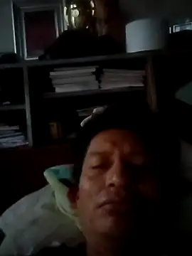Snapshot of manuel1976 chatting on August 3, 11:26 am manuel1976 online show from August 3, 11:26 am