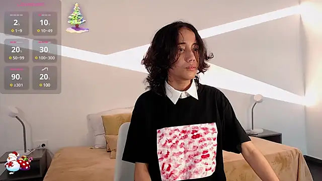 Snapshot of hot_little_bunny chatting on December 12, 9:04 pm hot little bunny online show from December 12, 9:04 pm