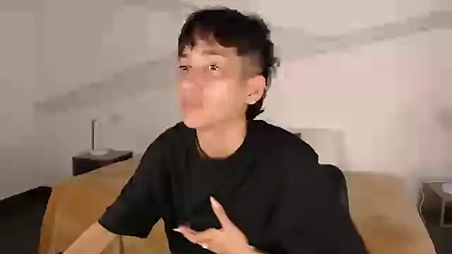 Snapshot of hot_little_bunny chatting on January 22, 8:28 pm hot little bunny online show from January 22, 8:28 pm