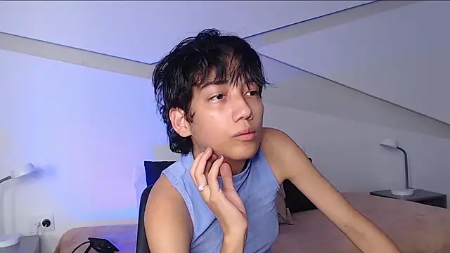 Snapshot of hot_little_bunny chatting on March 20, 9:02 pm hot little bunny online show from March 20, 9:02 pm