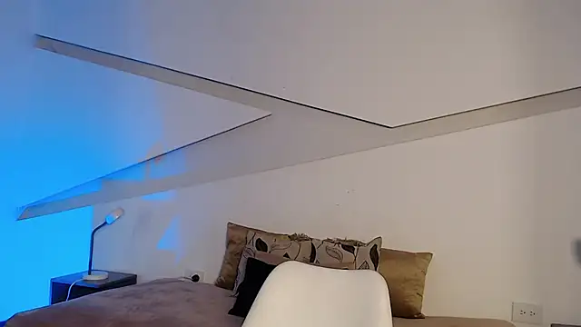 Snapshot of hot_little_bunny chatting on October 17, 8:22 pm hot little bunny online show from October 17, 8:22 pm