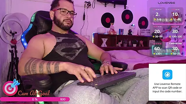Snapshot of Xein_WoIf chatting on August 2, 2:32 am Xein WoIf online show from August 2, 2:32 am