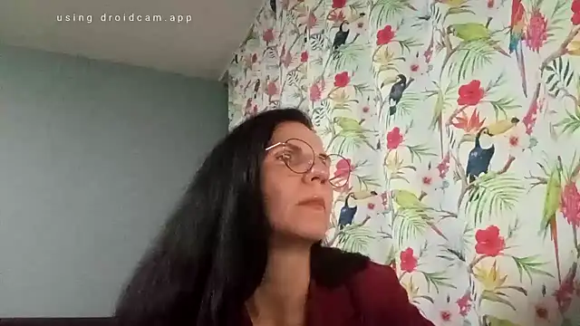 Snapshot of AlfejiRise chatting on October 14, 5:25 pm AlfejiRise online show from October 14, 5:25 pm
