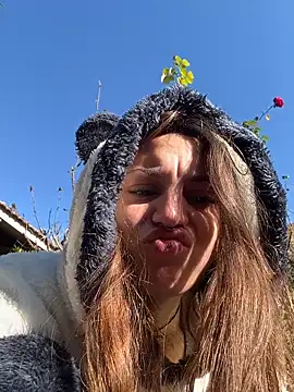 SrMonoYAlba online show from June 15, 5:59 pm