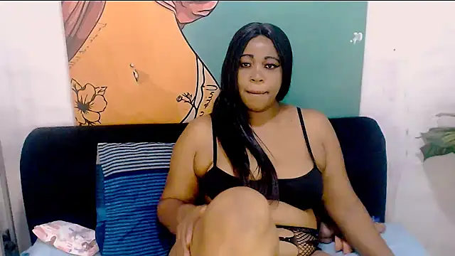 Snapshot of Ebonycherryx chatting on April 22, 7:33 am Ebonycherryx online show from April 22, 7:33 am