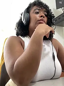 Snapshot of Tyra_Privacy chatting on March 21, 4:29 pm Tyra Privacy online show from March 21, 4:29 pm