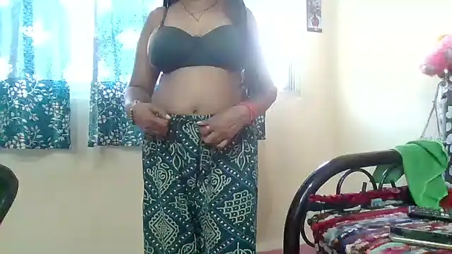 NautyBabe online show from November 15, 9:28 am