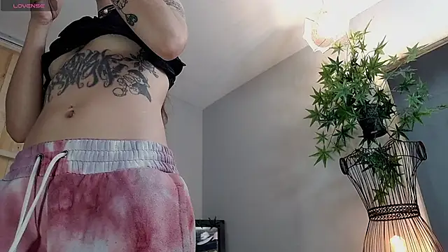 Snapshot of VickyJackson_ chatting on January 12, 1:58 pm VickyJackson online show from January 12, 1:58 pm