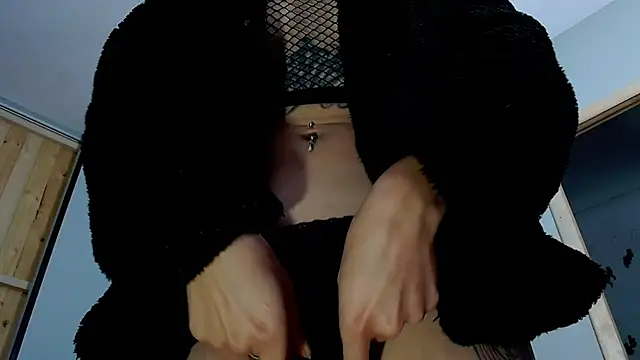 Snapshot of VickyJackson_ chatting on February 25, 7:58 pm VickyJackson online show from February 25, 7:58 pm