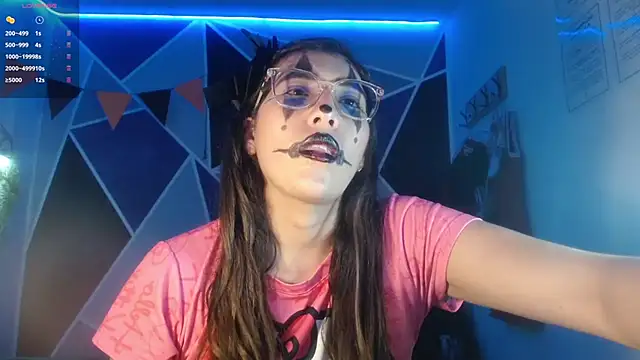 DaMikaela  online show from October 29, 7:15 pm